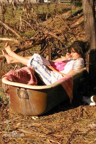 最新卡米拉·贝勒(Camilla Belle)精彩图册3