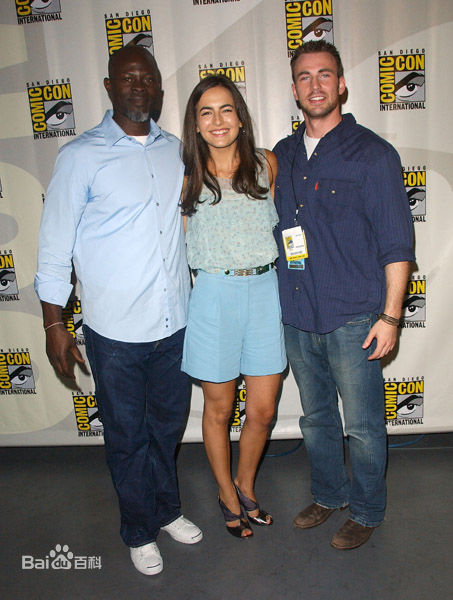 精选卡米拉·贝勒(Camilla Belle)精彩图册4