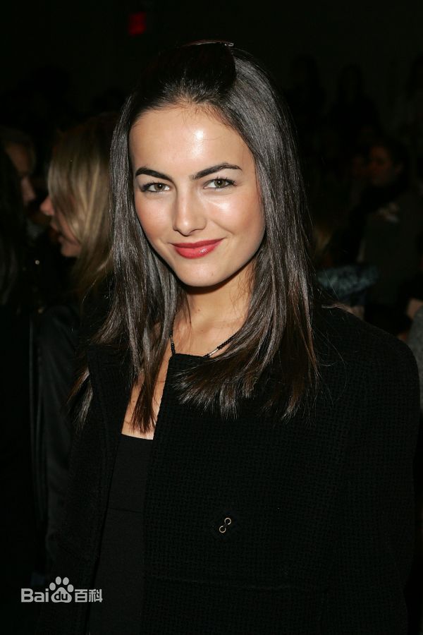 最新卡米拉·贝勒(Camilla Belle)精彩图册1