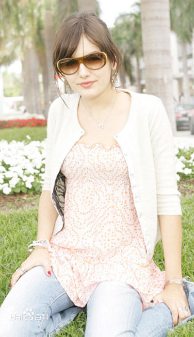最新卡米拉·贝勒(Camilla Belle)精彩图册2