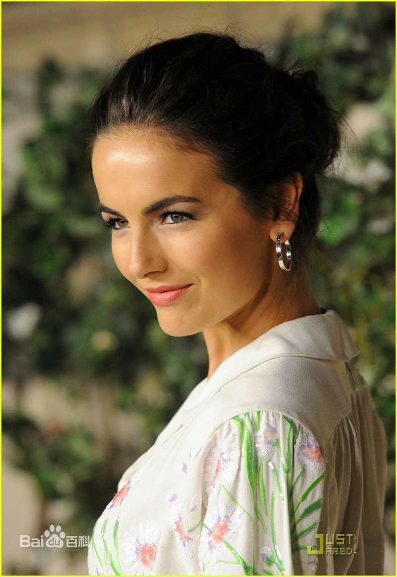 最新卡米拉·贝勒(Camilla Belle)精彩图册4