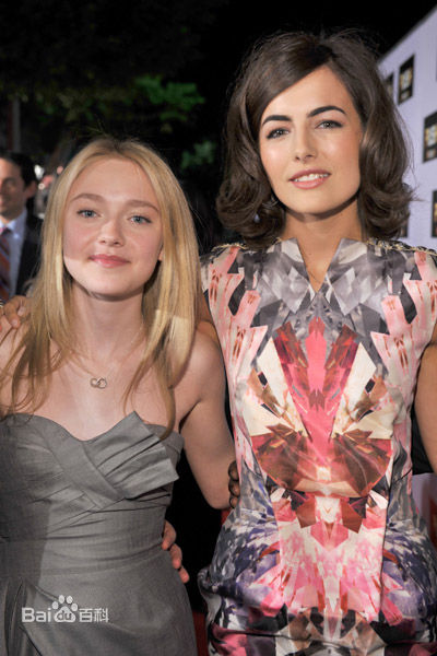 卡米拉·贝勒(Camilla Belle)精彩图册4