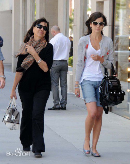 卡米拉·贝勒(Camilla Belle)精彩图册4