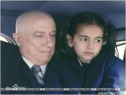 最新卡米拉·贝勒(Camilla Belle)精彩图册1