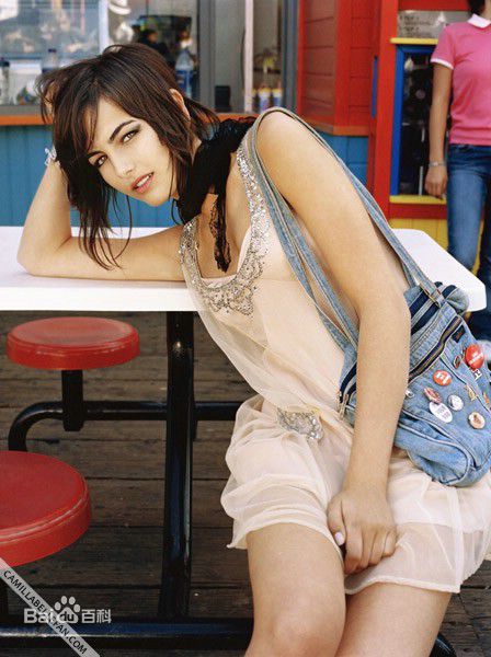 最新卡米拉·贝勒(Camilla Belle)精彩图册1