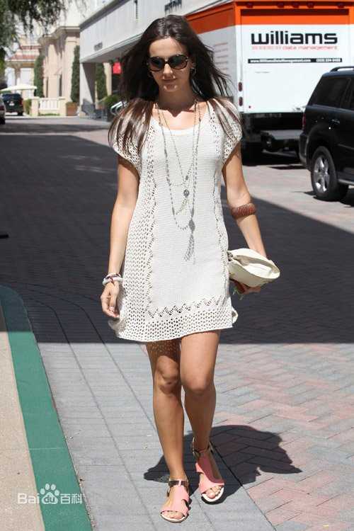 最新卡米拉·贝勒(Camilla Belle)精彩图册1