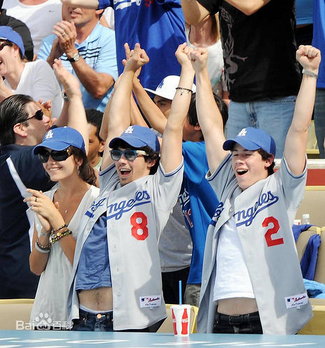 高清卡米拉·贝勒(Camilla Belle)精彩图册1