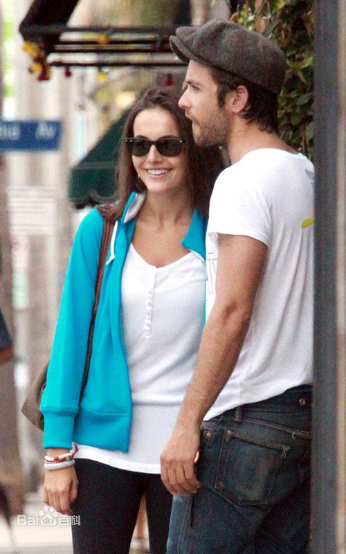 最新卡米拉·贝勒(Camilla Belle)精彩图册2