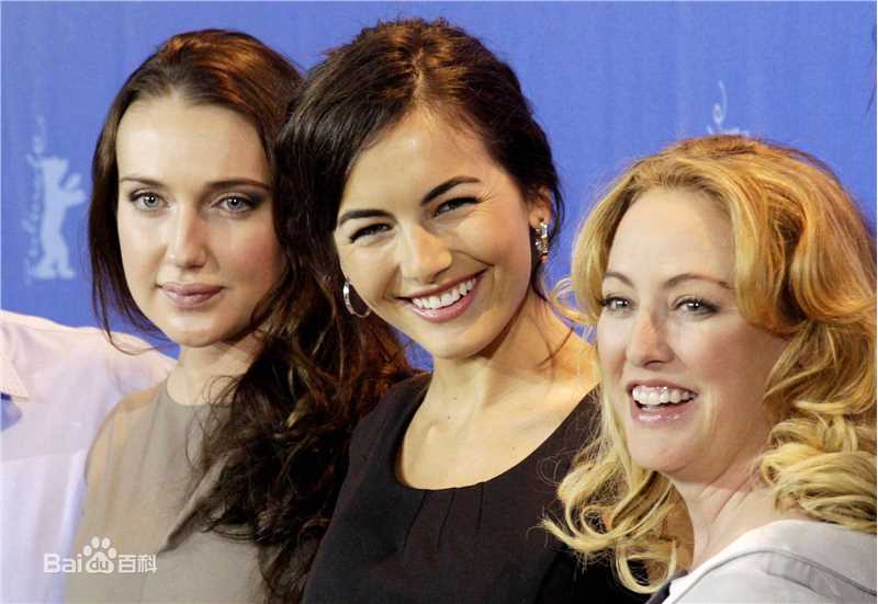 最新卡米拉·贝勒(Camilla Belle)精彩图册4