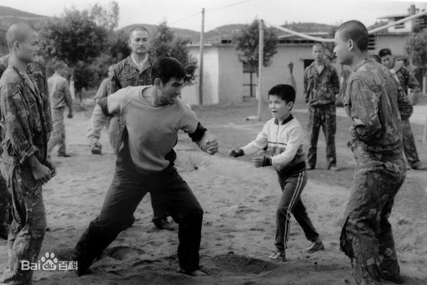 方超出演电影最新剧照