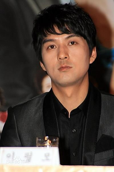 精选李必模( LEEPILLMO)图片