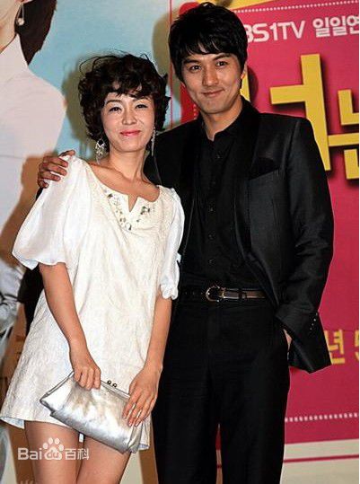 精选李必模( LEEPILLMO)图片