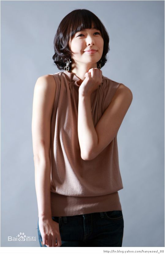 孙泰英(，SON TAE-YEONG)艺术照壁纸壁纸