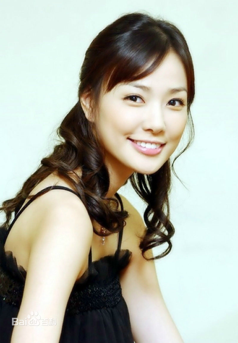 孙泰英(，SON TAE-YEONG)艺术照壁纸壁纸