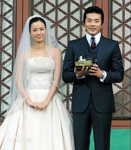 最新孙泰英(，SON TAE-YEONG)性感图片