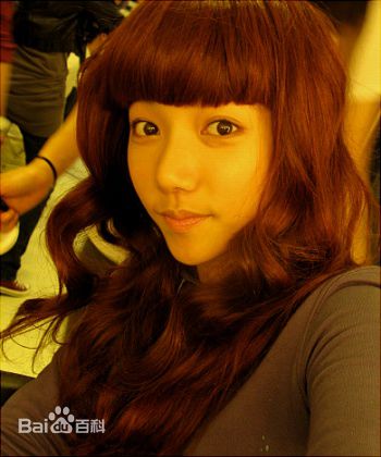 李彩英()韩国女影星生活照壁纸壁纸