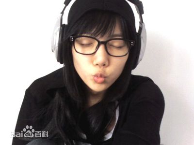 李彩英()韩国女影星生活照壁纸壁纸