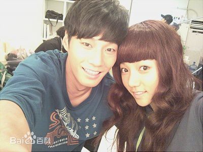 李彩英()韩国女影星生活照壁纸壁纸