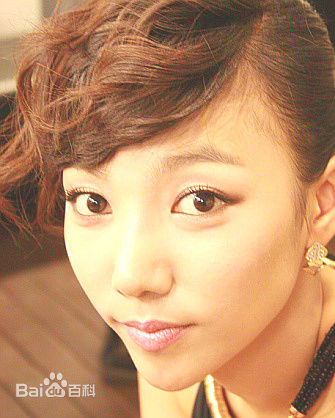 李彩英()韩国女影星生活照壁纸壁纸