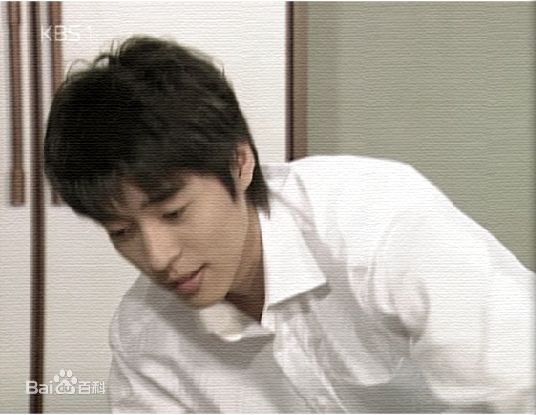 徐智锡()十九岁的纯情最新剧照