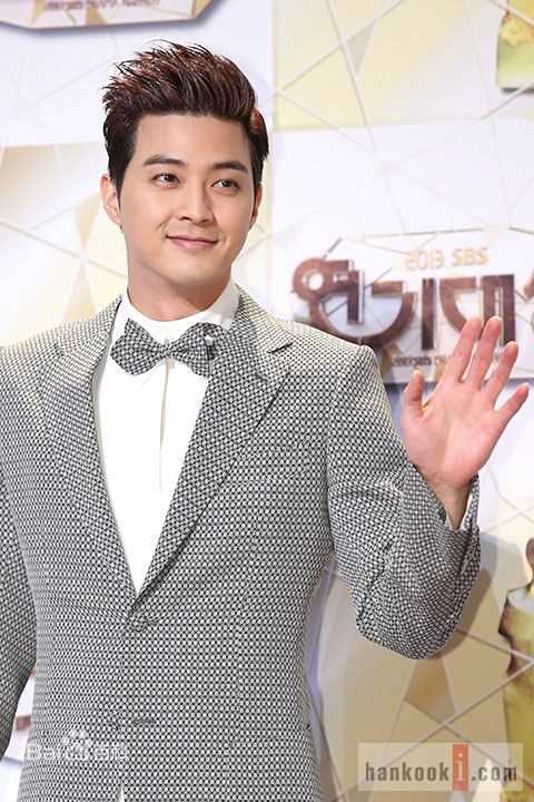 金志勋()活动出席壁纸壁纸