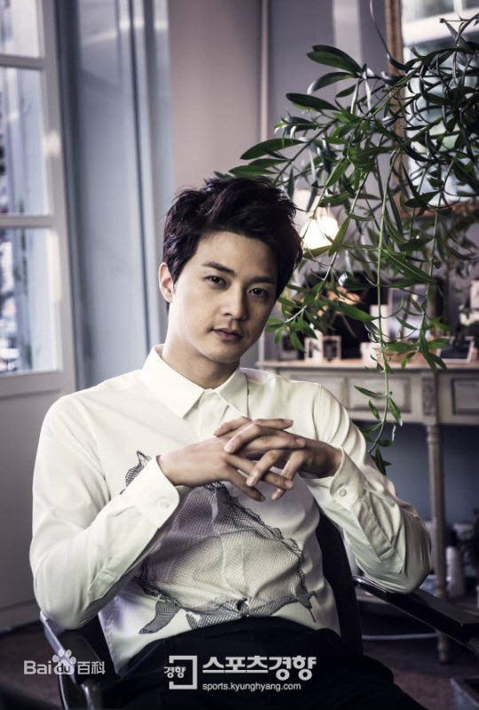 金志勋()采访前后照片