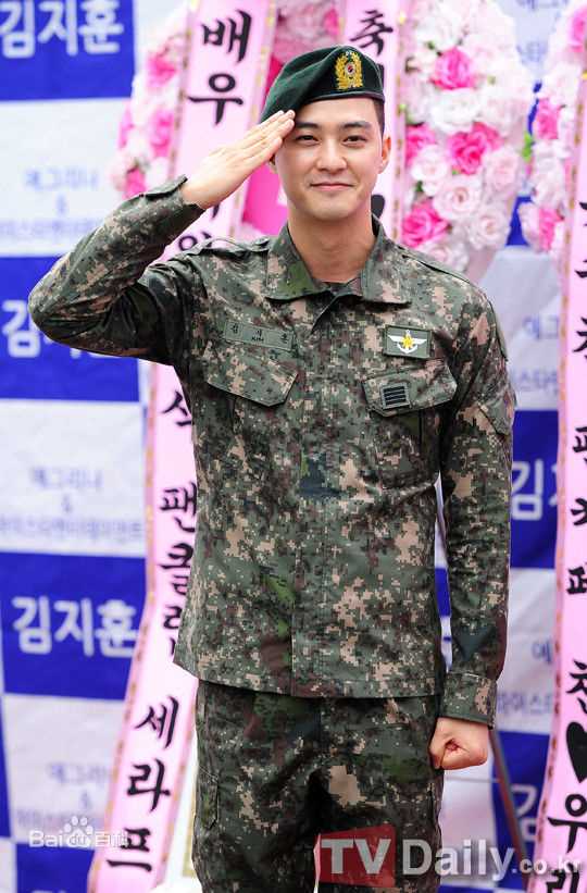 金志勋()军中模样生活照相册