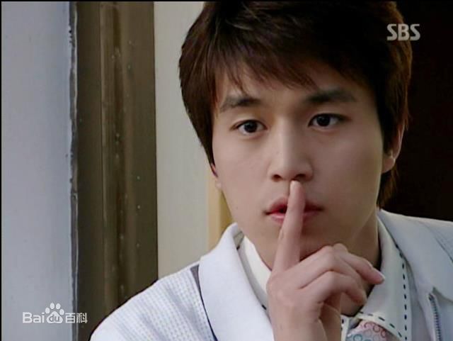 李栋旭( /Lee Dong Wook/ イ ドンウク)电视剧图册第1册素颜照壁纸