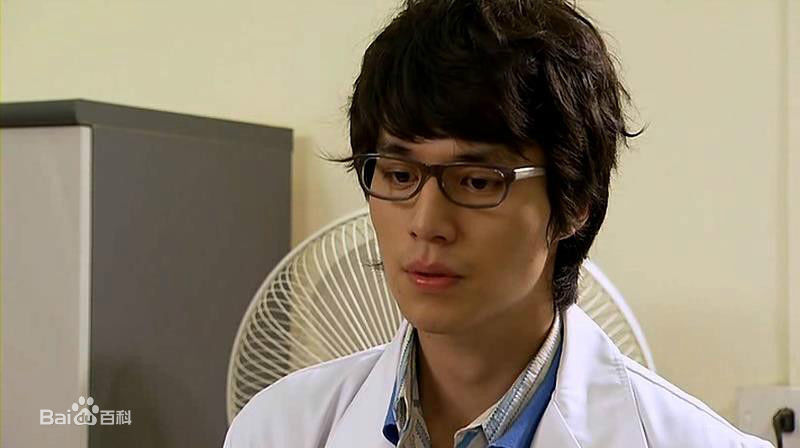 李栋旭( /Lee Dong Wook/ イ ドンウク)电视剧图册第2册素颜照相册