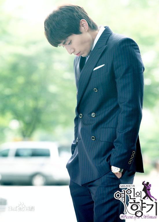 李栋旭( /Lee Dong Wook/ イ ドンウク)2011 女人的香气素颜照相册