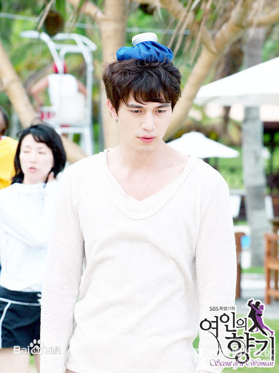 李栋旭( /Lee Dong Wook/ イ ドンウク)2011 女人的香气素颜照相册