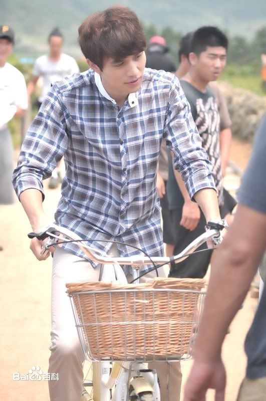 李栋旭( /Lee Dong Wook/ イ ドンウク)2011 女人的香气素颜照相册