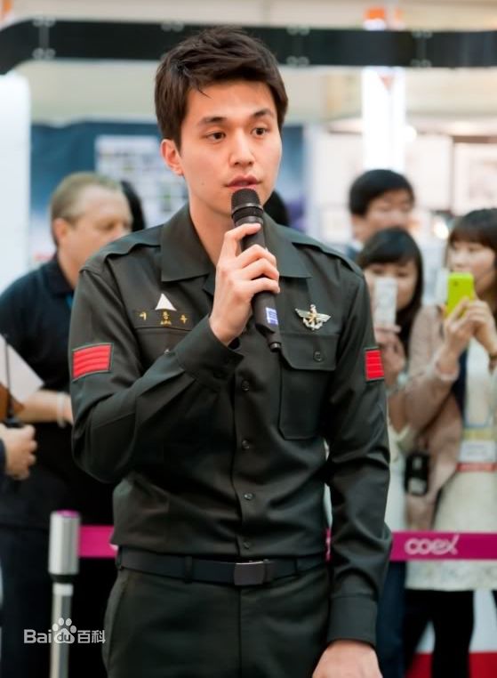 李栋旭( /Lee Dong Wook/ イ ドンウク)服役图册壁纸壁纸