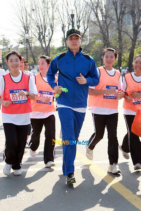 李栋旭( /Lee Dong Wook/ イ ドンウク)服役图册壁纸壁纸