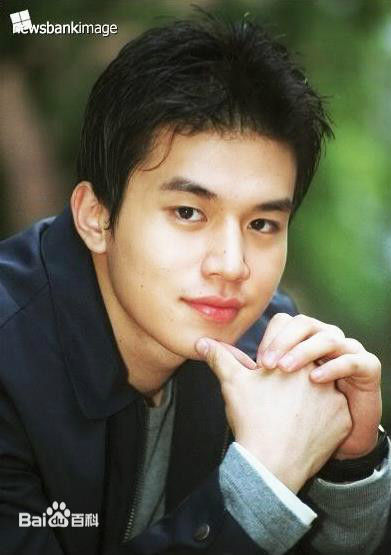 李栋旭( /Lee Dong Wook/ イ ドンウク)童年图册