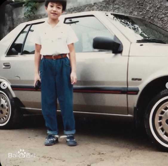 李栋旭( /Lee Dong Wook/ イ ドンウク)童年图册