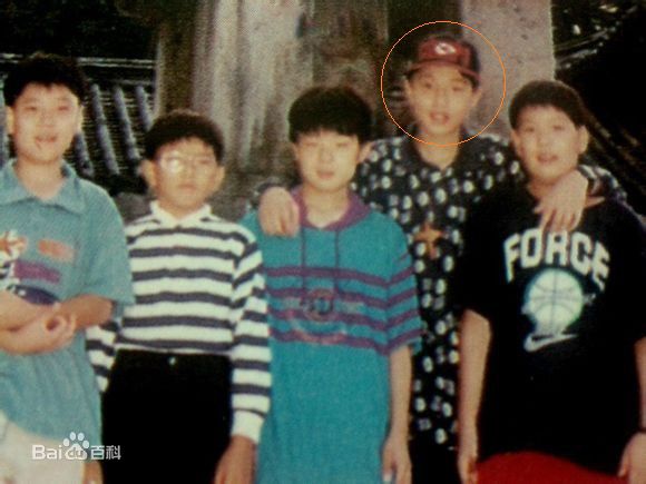 李栋旭( /Lee Dong Wook/ イ ドンウク)童年图册