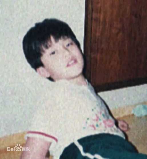 李栋旭( /Lee Dong Wook/ イ ドンウク)童年图册