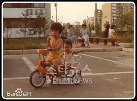 李栋旭( /Lee Dong Wook/ イ ドンウク)童年图册