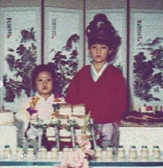 李栋旭( /Lee Dong Wook/ イ ドンウク)童年图册