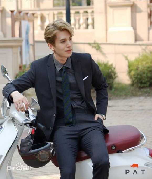 李栋旭( /Lee Dong Wook/ イ ドンウク)CF图册生活照