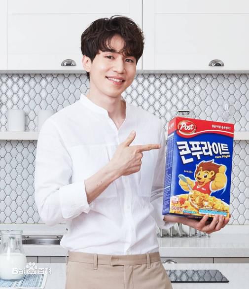 李栋旭( /Lee Dong Wook/ イ ドンウク)CF图册生活照