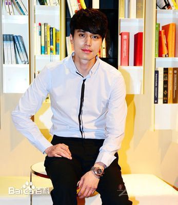 李栋旭( /Lee Dong Wook/ イ ドンウク)最新杂志壁纸