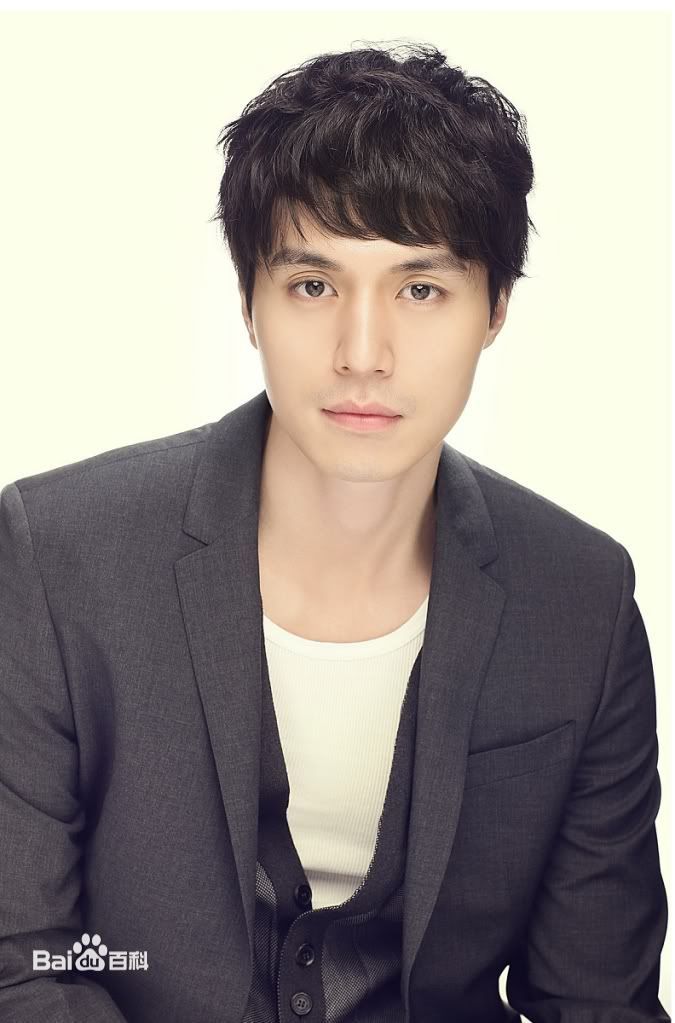 李栋旭( /Lee Dong Wook/ イ ドンウク)最新杂志壁纸