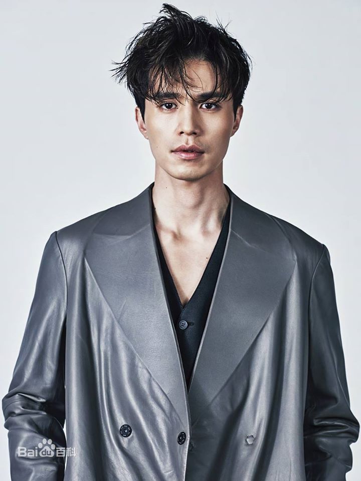 李栋旭( /Lee Dong Wook/ イ ドンウク)最新杂志壁纸