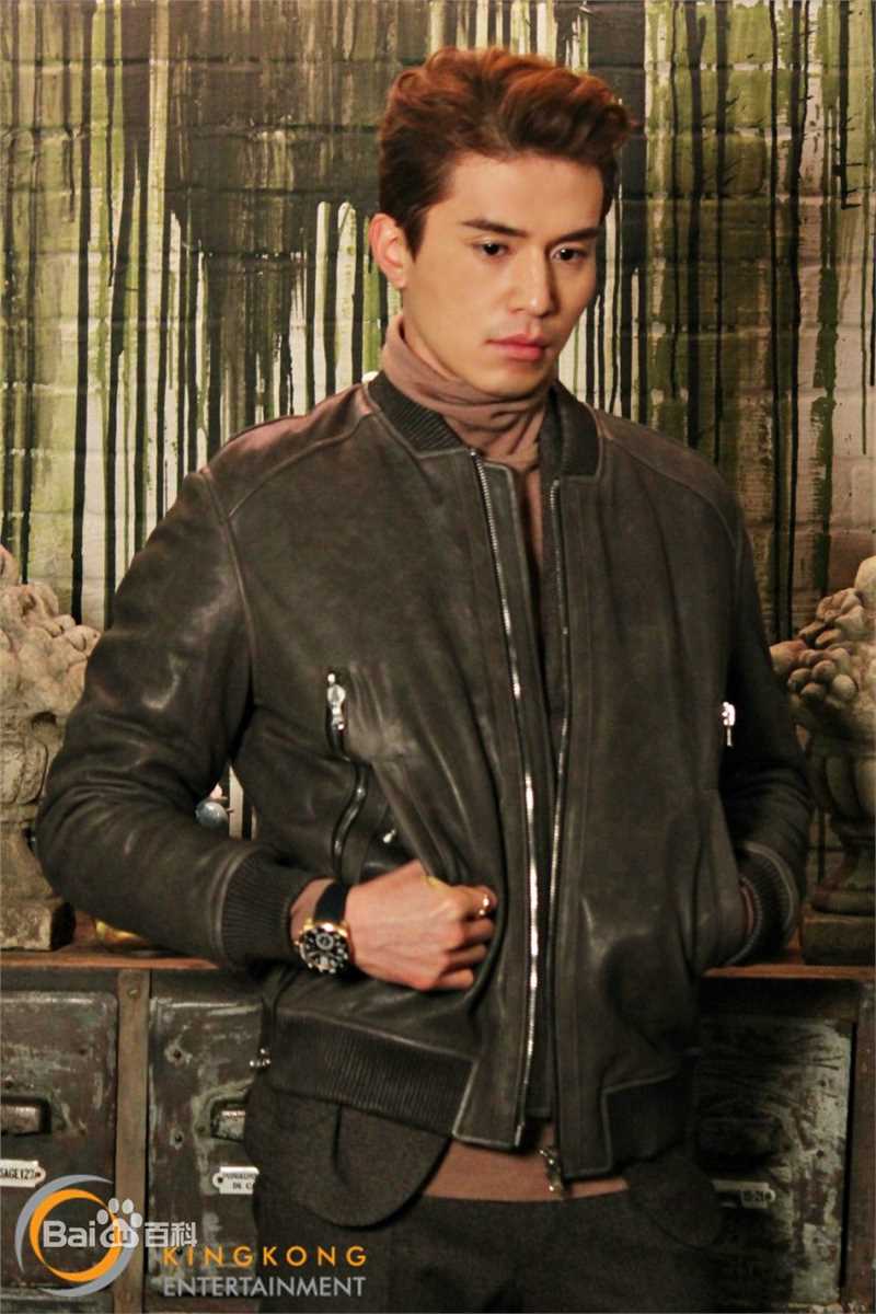 李栋旭( /Lee Dong Wook/ イ ドンウク)最新杂志壁纸