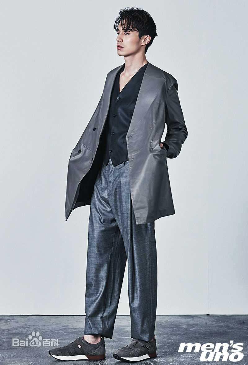 李栋旭( /Lee Dong Wook/ イ ドンウク)最新杂志壁纸