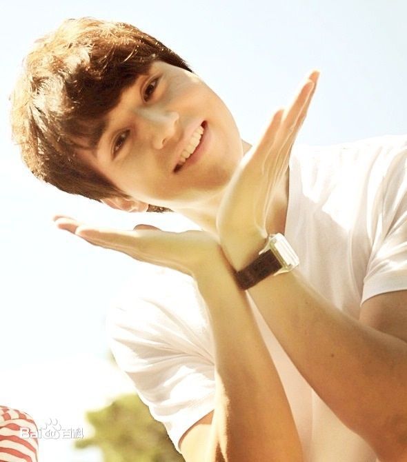 李栋旭( /Lee Dong Wook/ イ ドンウク)最新杂志壁纸