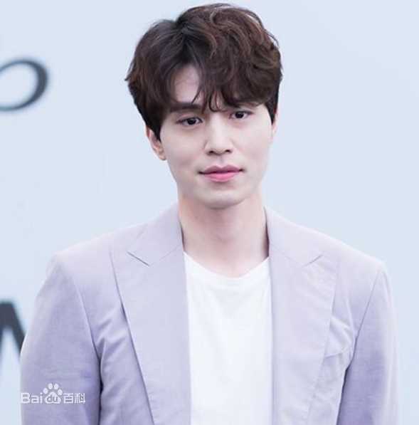 李栋旭( /Lee Dong Wook/ イ ドンウク)粉丝见面会素颜照壁纸