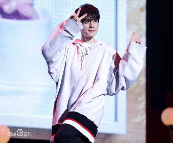 李栋旭( /Lee Dong Wook/ イ ドンウク)粉丝见面会素颜照壁纸